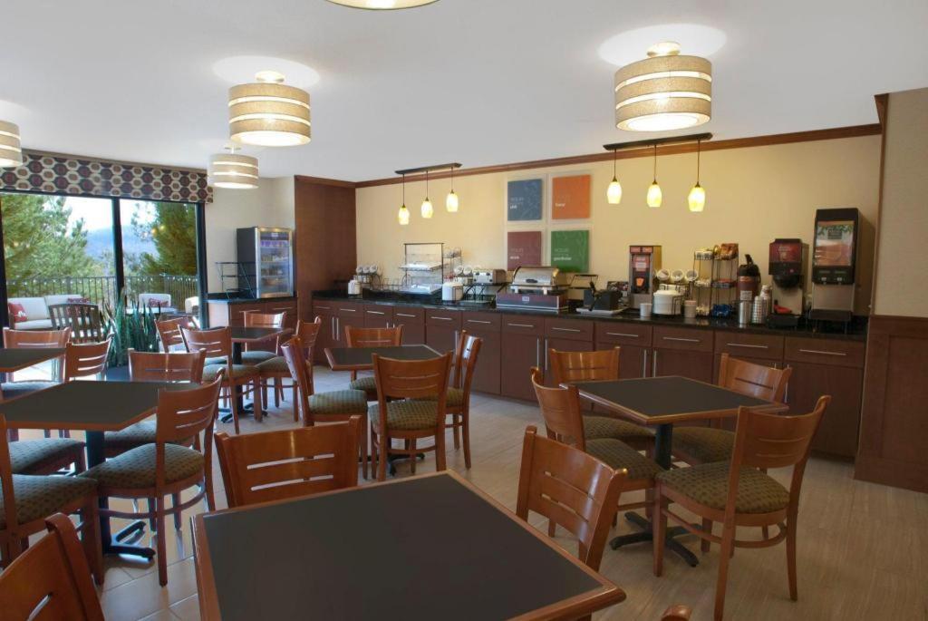 Quality Inn & Suites Dawsonville Ngoại thất bức ảnh