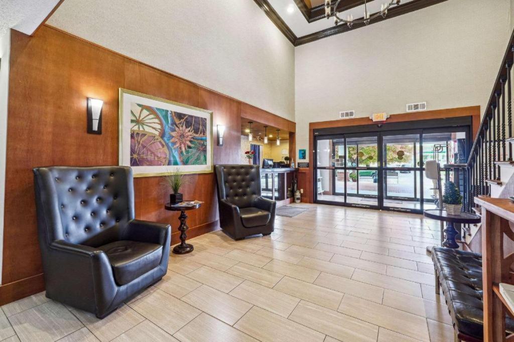Quality Inn & Suites Dawsonville Ngoại thất bức ảnh