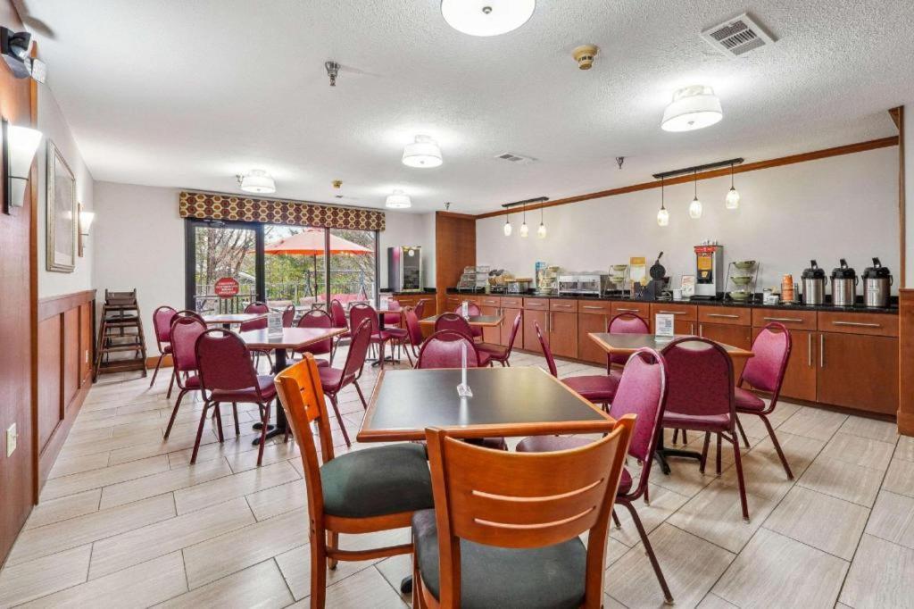 Quality Inn & Suites Dawsonville Ngoại thất bức ảnh